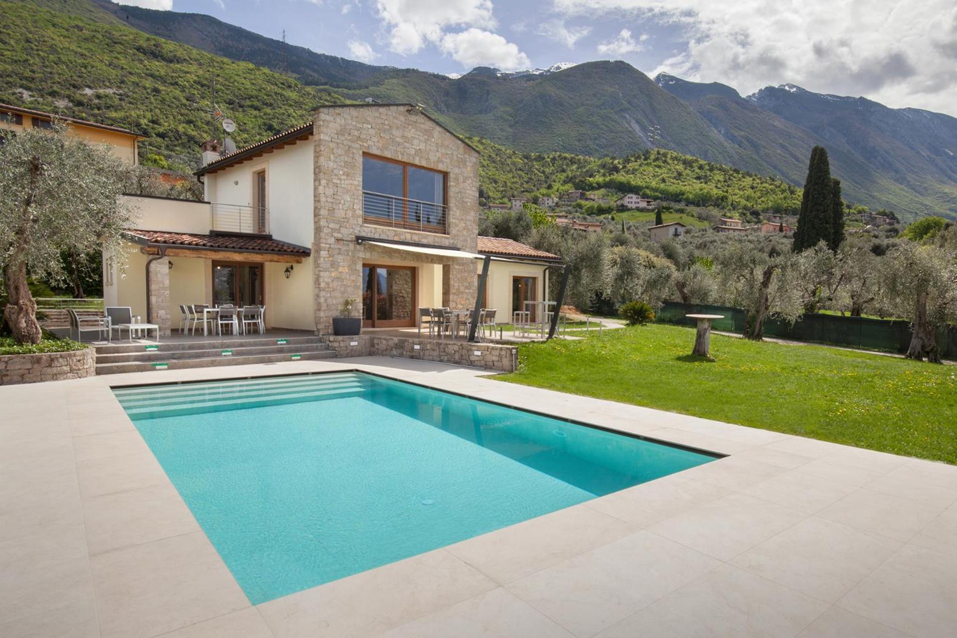 Villa Cipressi - Luxuri Lounge - Μαλτσεζίνε Εξωτερικό φωτογραφία