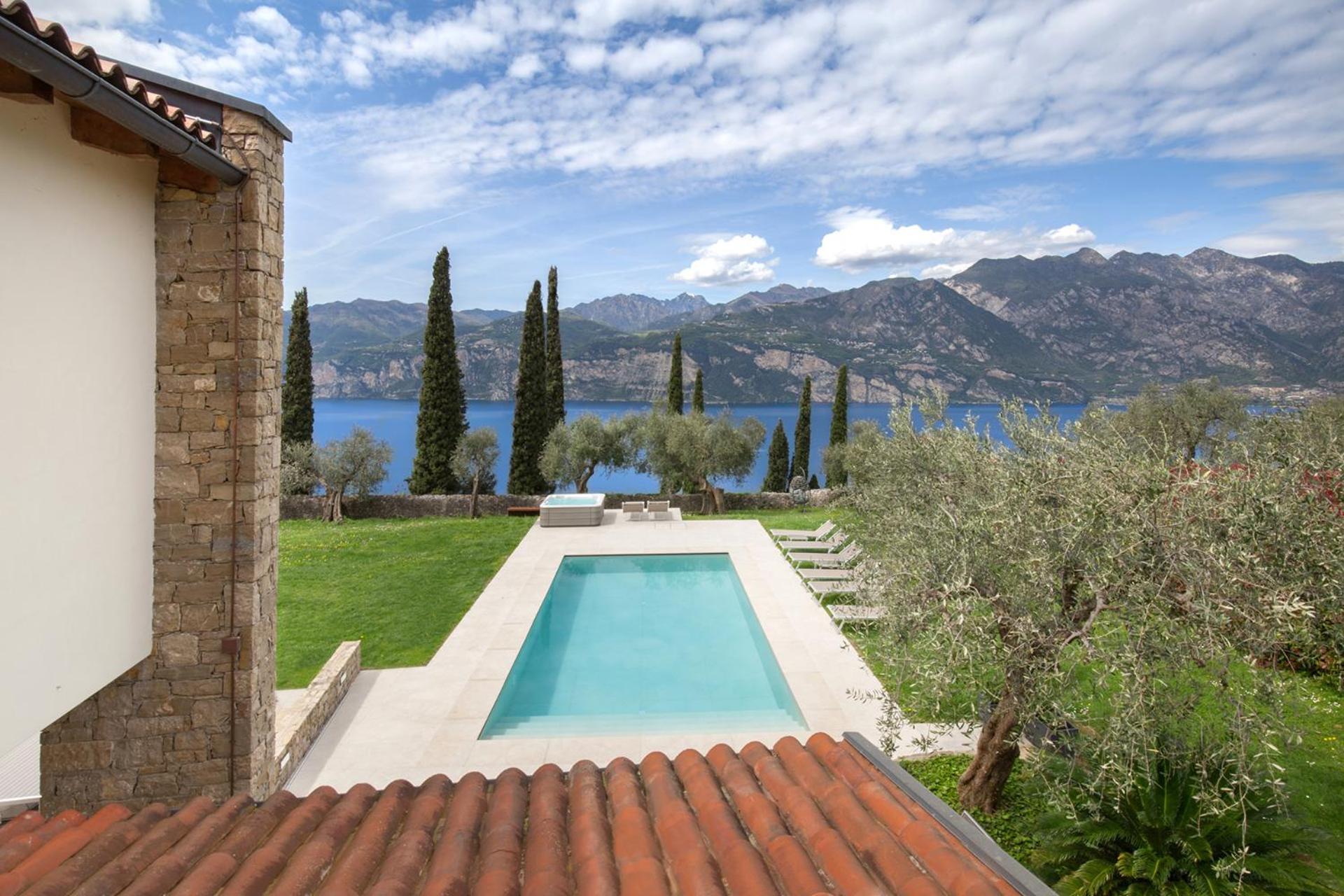 Villa Cipressi - Luxuri Lounge - Μαλτσεζίνε Εξωτερικό φωτογραφία