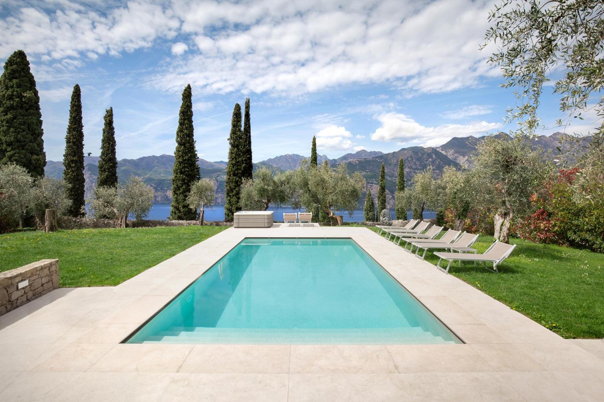 Villa Cipressi - Luxuri Lounge - Μαλτσεζίνε Εξωτερικό φωτογραφία